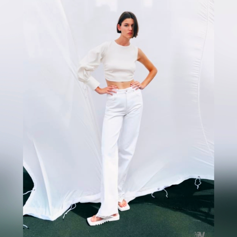 ZARA White One-Sleeve Crop Top (M) New!